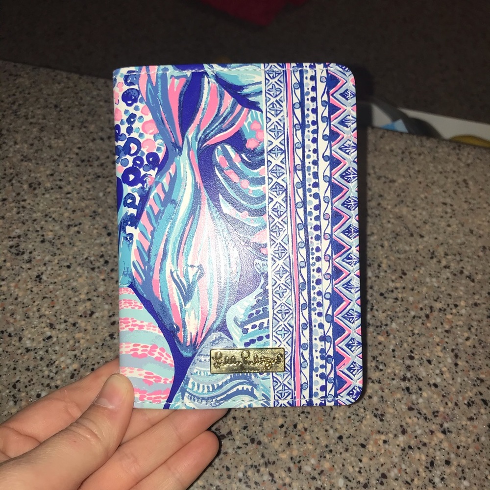 Lily Pulitzer passport holder
